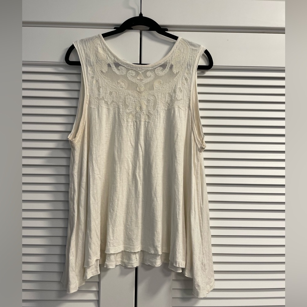Free People Lace Detail Tank. Size L. Cream.